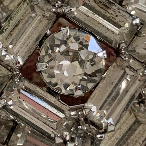Vintage Warner Domed Tiered Rhinestone Brooch Pin Diamond Shape Elegant Bling - Picture 3 of 6